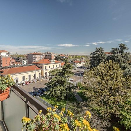 Suite Angolo Alla Stazione - Appartamento Con Terrazzo Panoramico Pavia Esterno foto